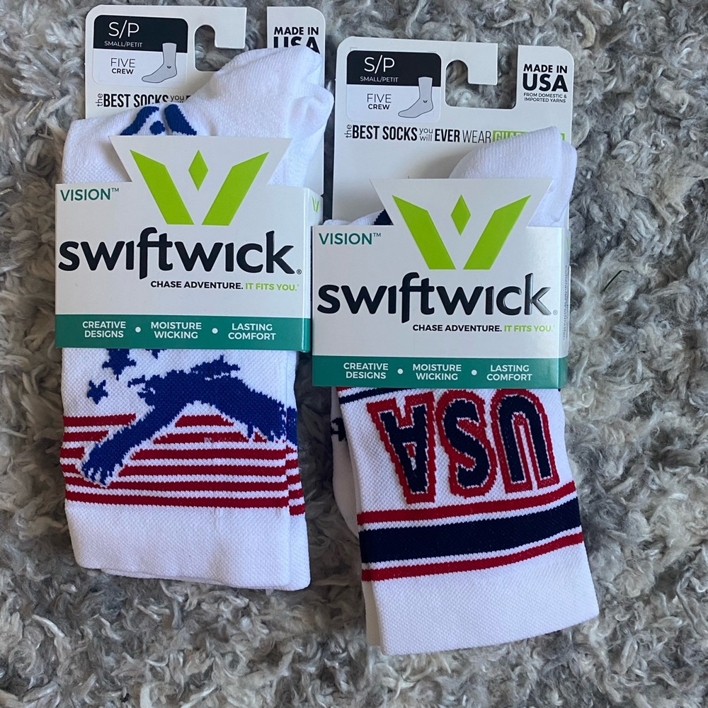 Swiftwick Size Small NEW Socks 2 Pairs USA Style Crew Socks